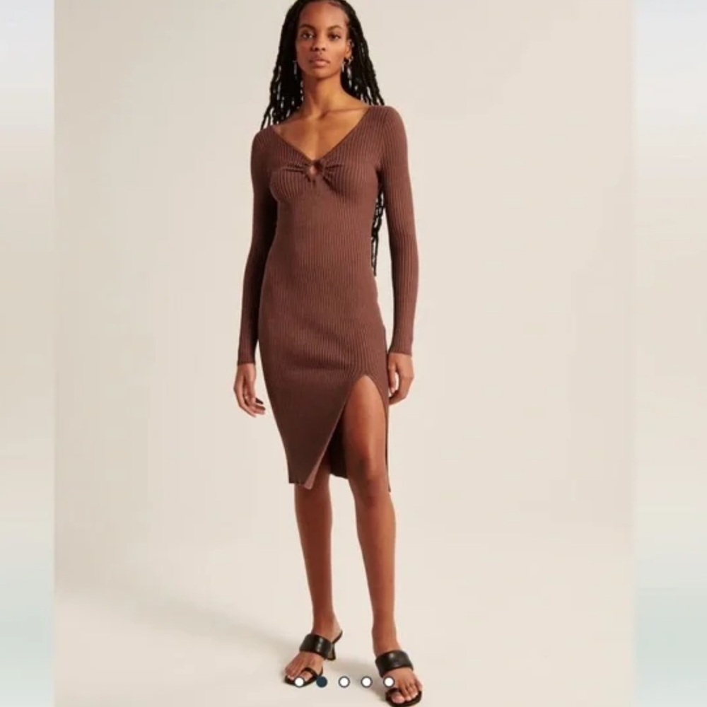NWT Long-Sleeve O-Ring Sweater Midi Dress | Large